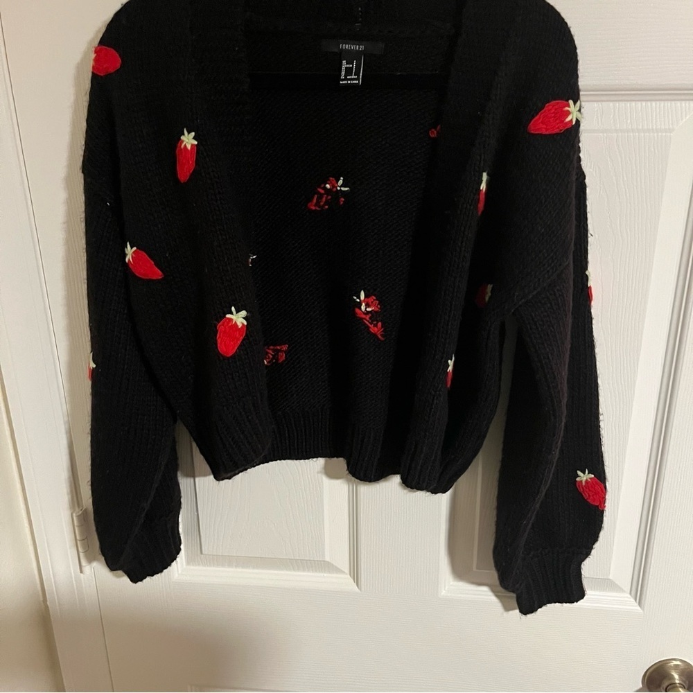 Forever 21 Chunky knit Black Cardigan Sweater Red Strawberry Embroidery S retro